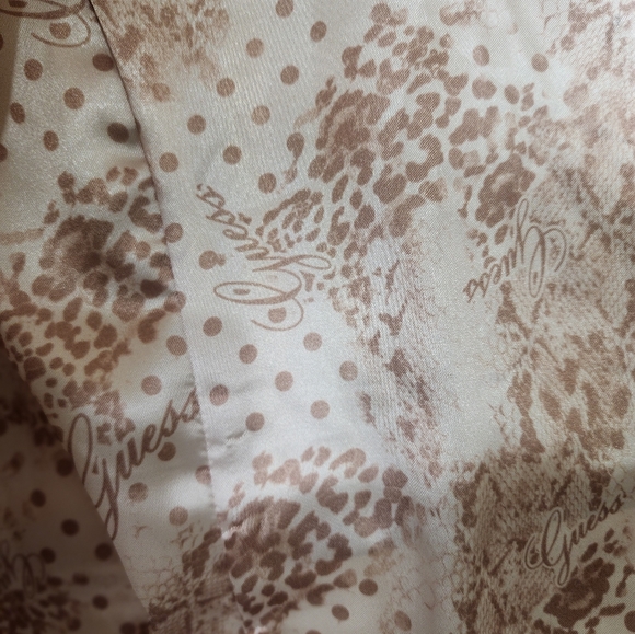 Guess faux fur/faux leather vest Very similar to the cover photo vest. Sz XL - Picture 4 of 8